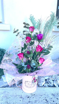 Composition Florale haute, Fleurs de Saison Couleur au choix