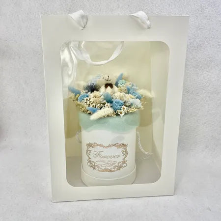 Une FLOWER BOX en cadeau de naissance, ou cadeau d'anniversaire, une idée originale et durable, un charmant cadeau pour la famille.