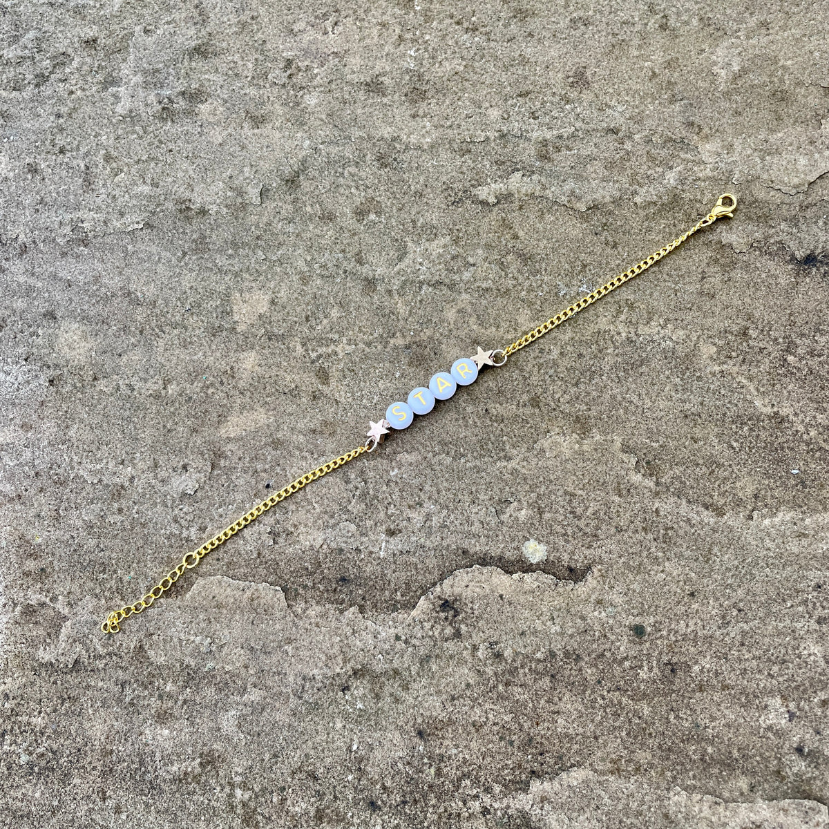 Bracelet Fantaisie Lettres Couleur Or Jaune PERSONNALISABLE